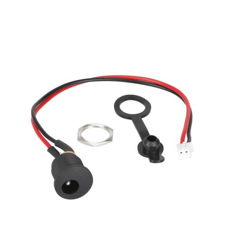 DC 5,5 × 2,1 mm töltőcsatlakozó