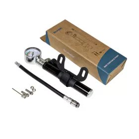 Kézi pumpa barométerrel